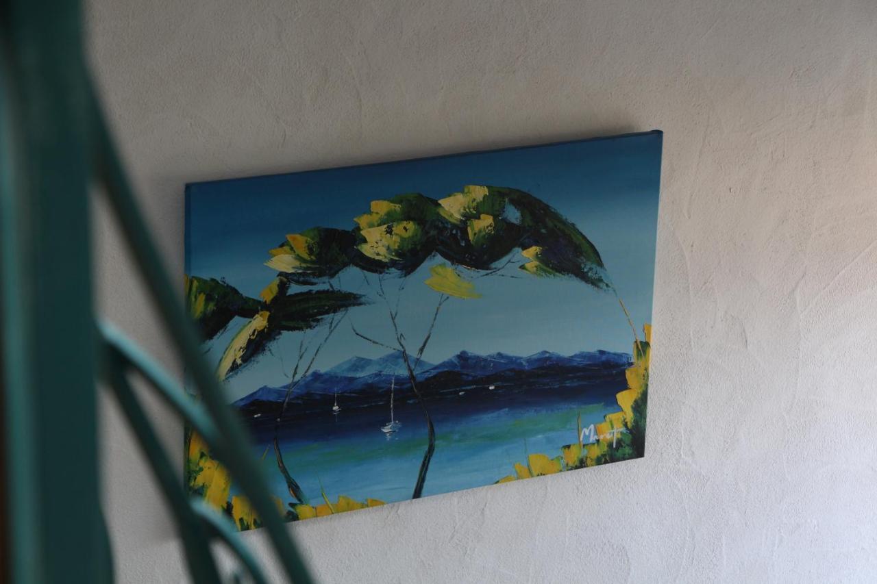 De La Couleur Aux Marquises Apartment La Londe-les-Maures Luaran gambar